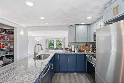 9 West Street, North Providence, RI 02904 - Photo 5