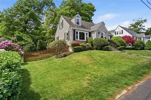 9 West St, North Providence, RI 02904 - Photo 3