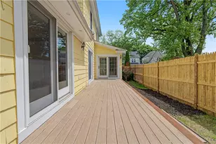 50 Longwood Ave, Providence, RI 02908 - Photo 9