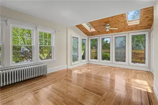 50 Longwood Ave, Providence, RI 02908 - Photo 15