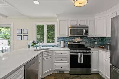 59 Berkley Avenue, Portsmouth, RI 02871 - Photo 7