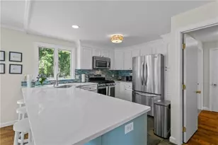 59 Berkley Ave, Portsmouth, RI 02871 - Photo 9