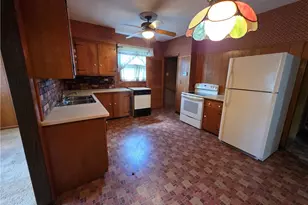 110 Petteys Ave, Providence, RI 02909 - Photo 11