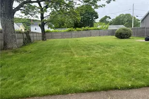 110 Petteys Ave, Providence, RI 02909 - Photo 3