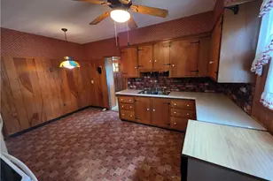 110 Petteys Ave, Providence, RI 02909 - Photo 9