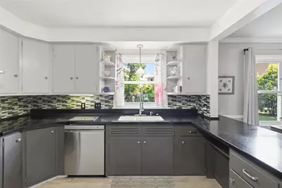 1414 New London Avenue, Cranston, RI 02920 - Photo 13