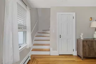 25 Farm St, Cranston, RI 02920 - Photo 15
