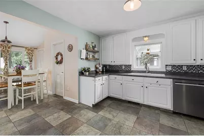 25 Farm Street, Cranston, RI 02920 - Photo 7