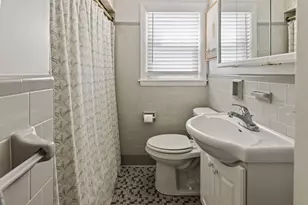 62 Gardiner Ave, East Providence, RI 02914 - Photo 9
