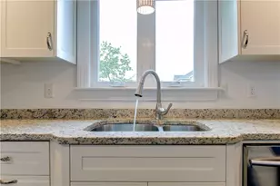 523 Bristol Ferry Rd, Portsmouth, RI 02871 - Photo 21