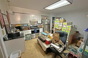 33 Halsey St, Newport, RI 02840 - Photo 7