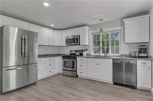 19 Hardwick St, Cumberland, RI 02864 - Photo 17