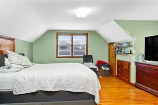 77 Minto St, Providence, RI 02908 - Photo 15