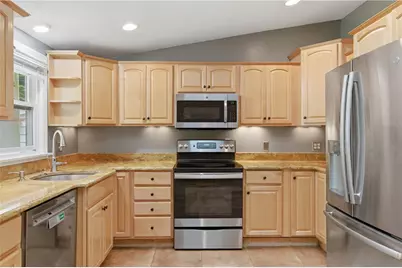 8 Ledgemont Drive, Lincoln, RI 02865 - Photo 9