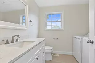 24 Blackburn St, Warwick, RI 02886 - Photo 7