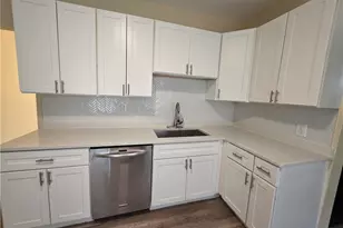 28 Carver St, Pawtucket, RI 02860 - Photo 3