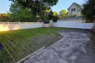 28 Carver St, Pawtucket, RI 02860 - Photo 37