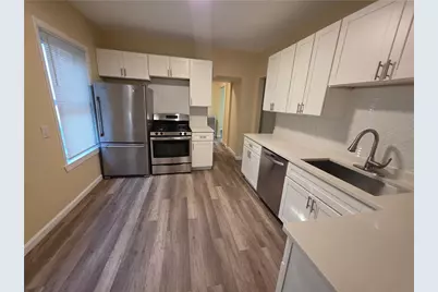 28 Carver Street, Pawtucket, RI 02860 - Photo 5