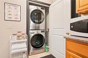 221 Early St, Providence, RI 02907 - Photo 21
