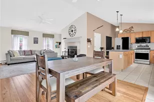 167 Vernon Dr, Glocester, RI 02814 - Photo 9