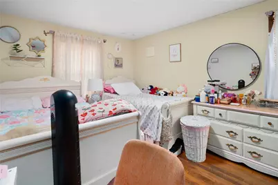 370 Montgomery Avenue, Cranston, RI 02905 - Photo 25
