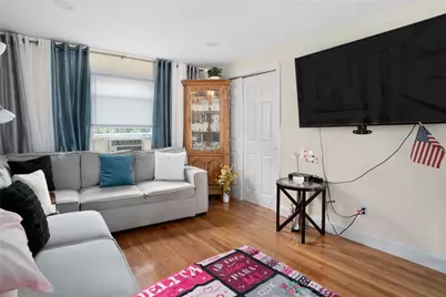 370 Montgomery Avenue, Cranston, RI 02905 - Photo 15