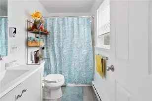 370 Montgomery Ave, Cranston, RI 02905 - Photo 21