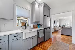 4 Findlay Pl, Newport, RI 02840 - Photo 17