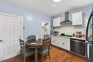 8 Arlington Ave, Cranston, RI 02920 - Photo 5