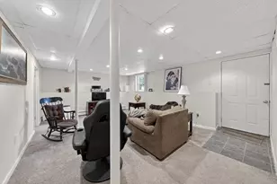 2 Garner Ave, Johnston, RI 02919 - Photo 29