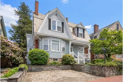 34 Bull Street, Newport, RI 02840 - Photo 1