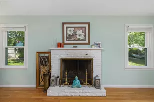 34 Terrace Dr, East Greenwich, RI 02818 - Photo 7