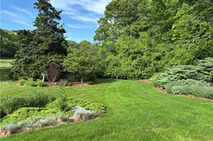 10 Nayatt Rd, Barrington, RI 02806 - Photo 11