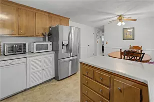 25 Walker Rd, Warwick, RI 02889 - Photo 11