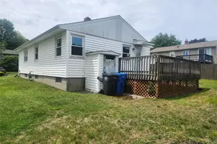 115 Hazelton St, Cranston, RI 02920 - Photo 5
