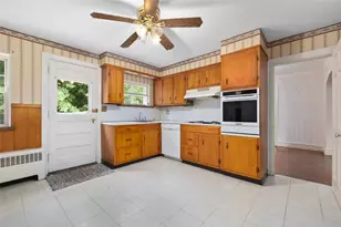 35 New Clark Rd, Cumberland, RI 02864 - Photo 9