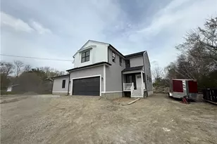 124 Birch Swamp Rd, Warren, RI 02885 - Photo 1