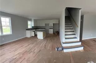 124 Birch Swamp Rd, Warren, RI 02885 - Photo 3