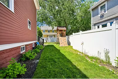 1061 Narragansett Boulevard, Cranston, RI 02905 - Photo 35