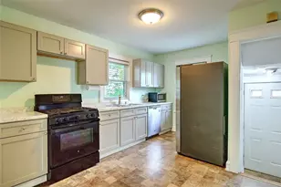 4 Talbot Manor, Cranston, RI 02905 - Photo 17