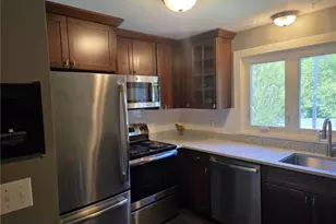 21 Sterling Dr, Tiverton, RI 02878 - Photo 5