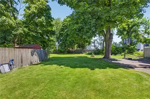 34 Appleton Ave, Pawtucket, RI 02860 - Photo 43