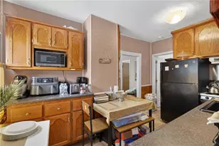 34 Appleton Ave, Pawtucket, RI 02860 - Photo 13
