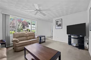 40 Conanicus Rd, Narragansett, RI 02882 - Photo 21
