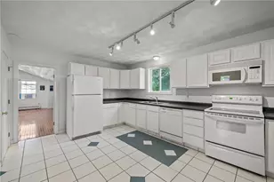 40 Conanicus Rd, Narragansett, RI 02882 - Photo 31