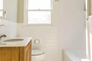 95 Douglas Ave, Portsmouth, RI 02871 - Photo 13