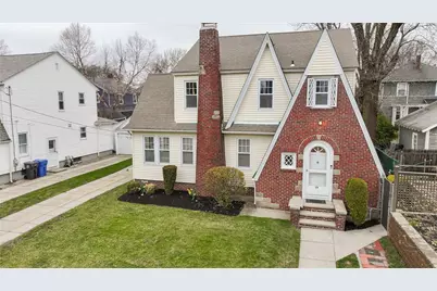 28 Rosewood Avenue, Cranston, RI 02905 - Photo 3
