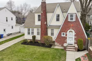 28 Rosewood Ave, Cranston, RI 02905 - Photo 3