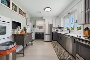 35 Post Rd, Westerly, RI 02891 - Photo 9