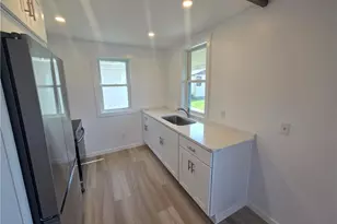 854 Matunuck Beach Rd, South Kingstown, RI 02879 - Photo 13